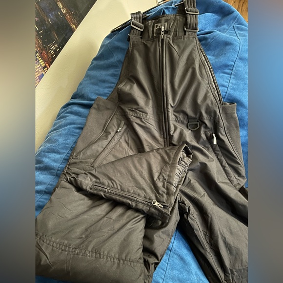 Ski Bib - Picture 3 of 3